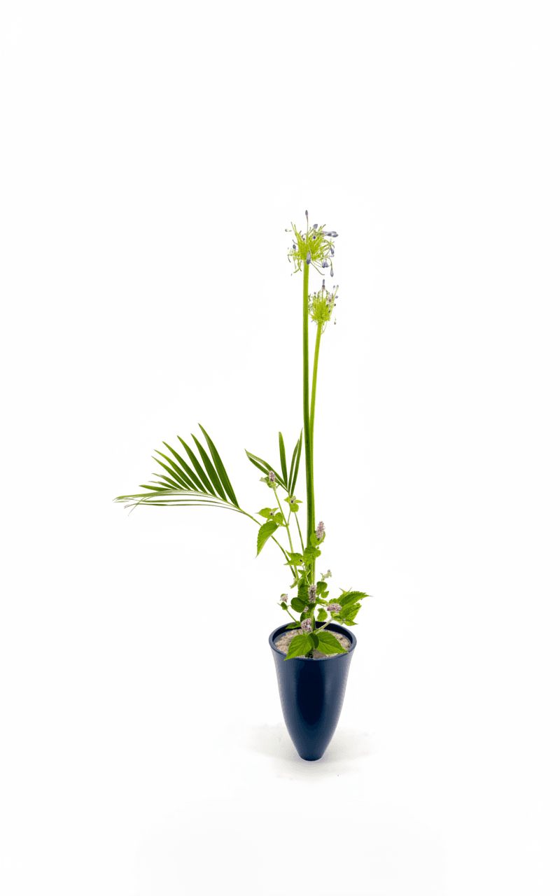 Shoka Shofutai Sanshuike ikebana arrangement from 2025-08-02
