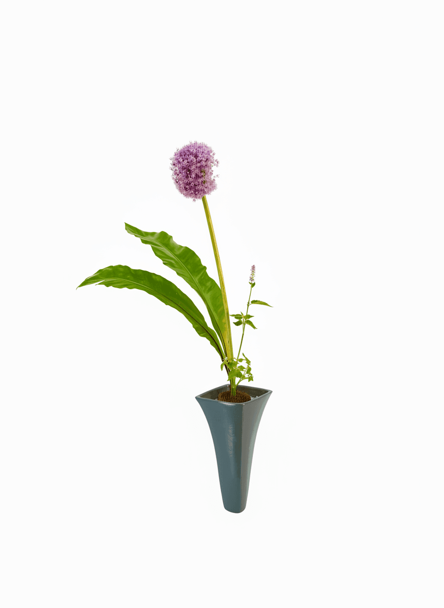Shoka Shimputai ikebana arrangement from 2025-08-16